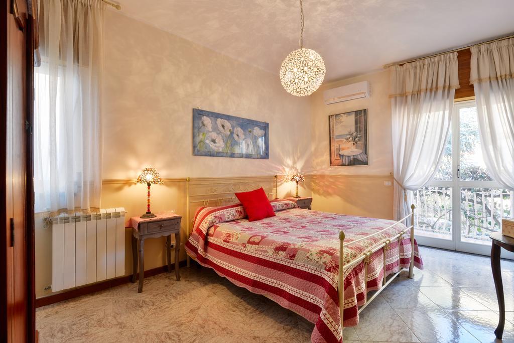 La Bouganville Holiday House Agropoli Esterno foto